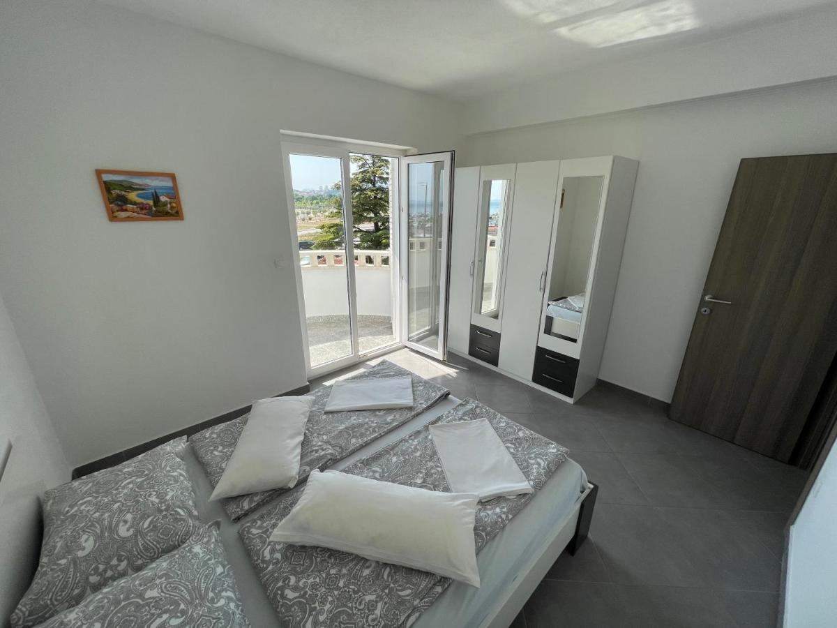 Apartments Nevistic Podstrana Exterior photo